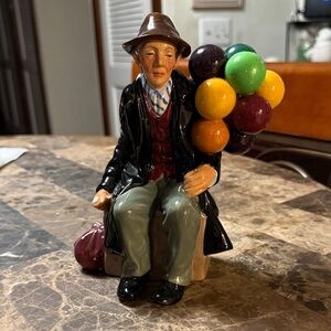 Vintage Royal Doulton “The Balloon Man” HN1954 Porcelain Figurine England